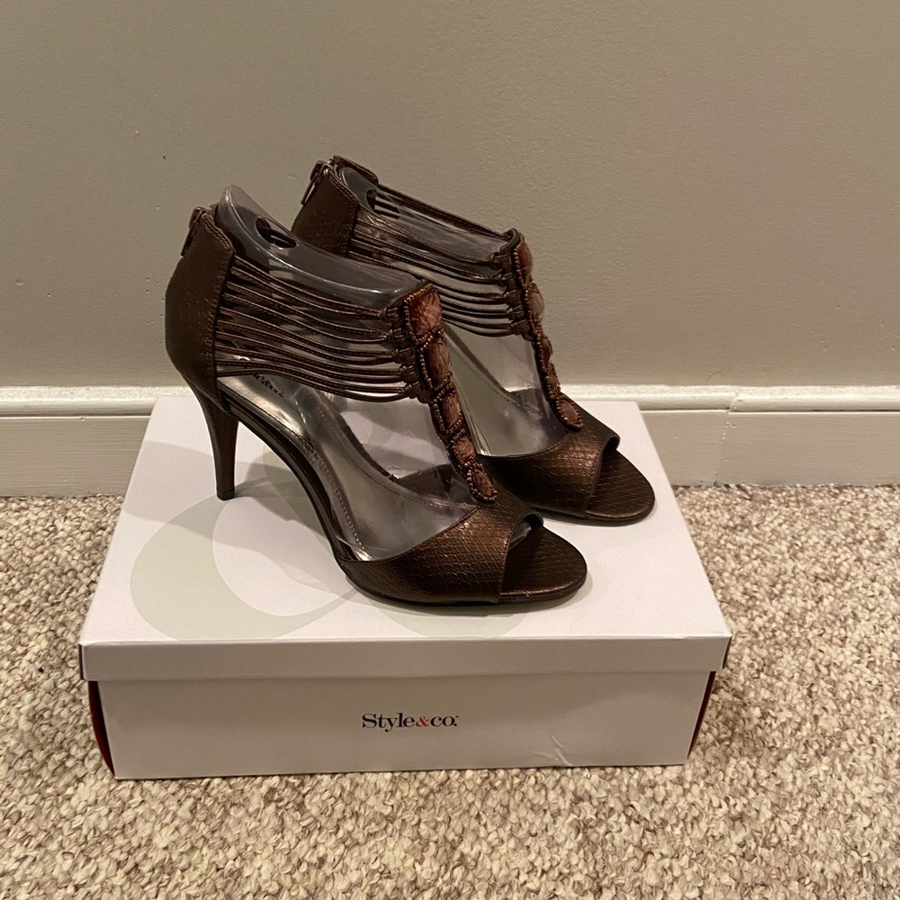Metallic Jeweled Dress Sandals Bronze Size 8.5M Strappy Heels - Picture 4 of 7